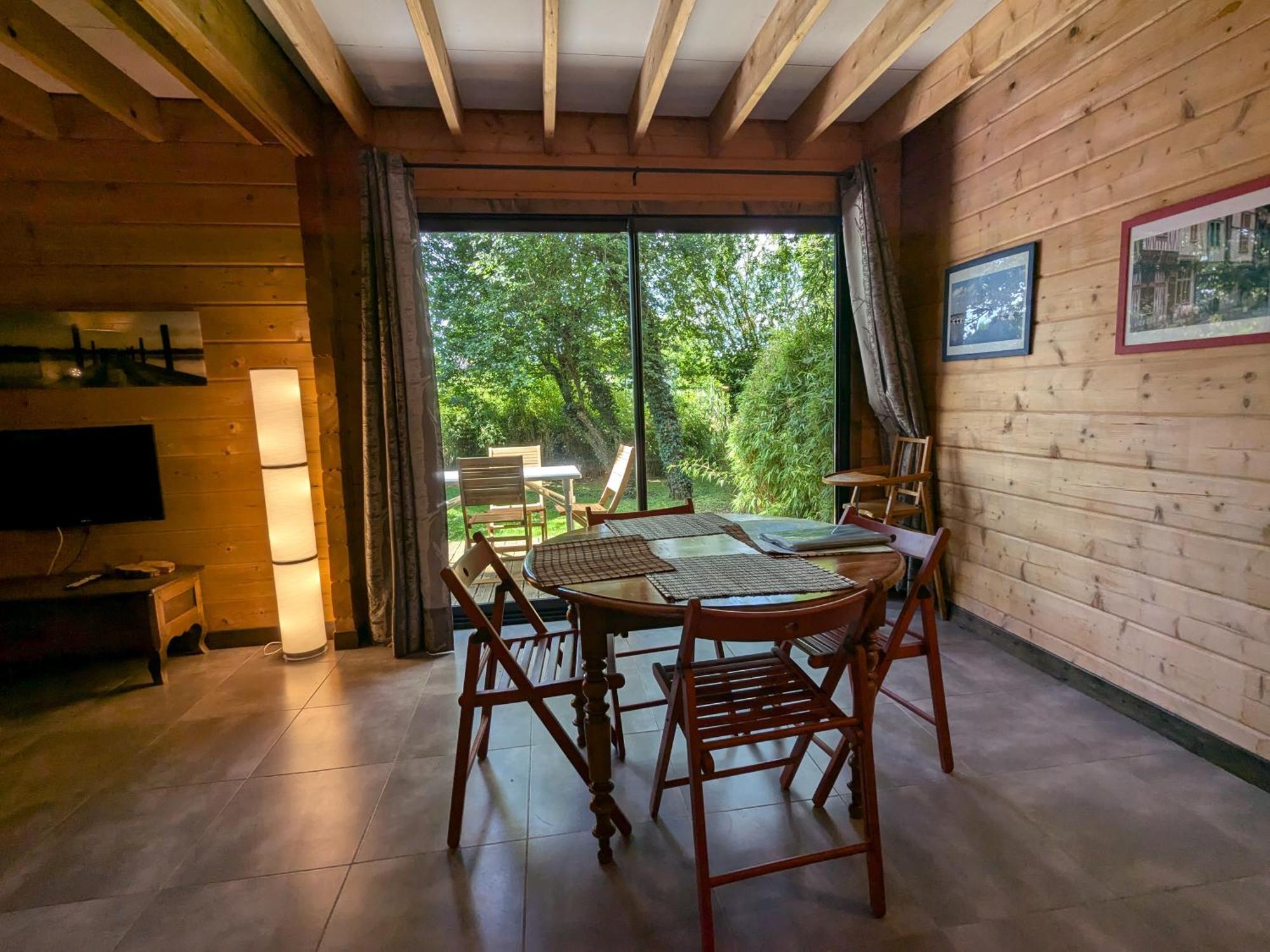 Les Chalets Aux Gites D'Orient Géraudot Zewnętrze zdjęcie